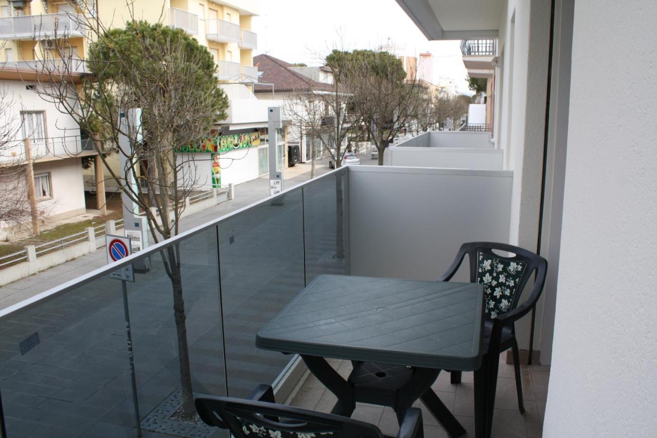 Apartamento Venus Lignano Sabbiadoro Exterior foto