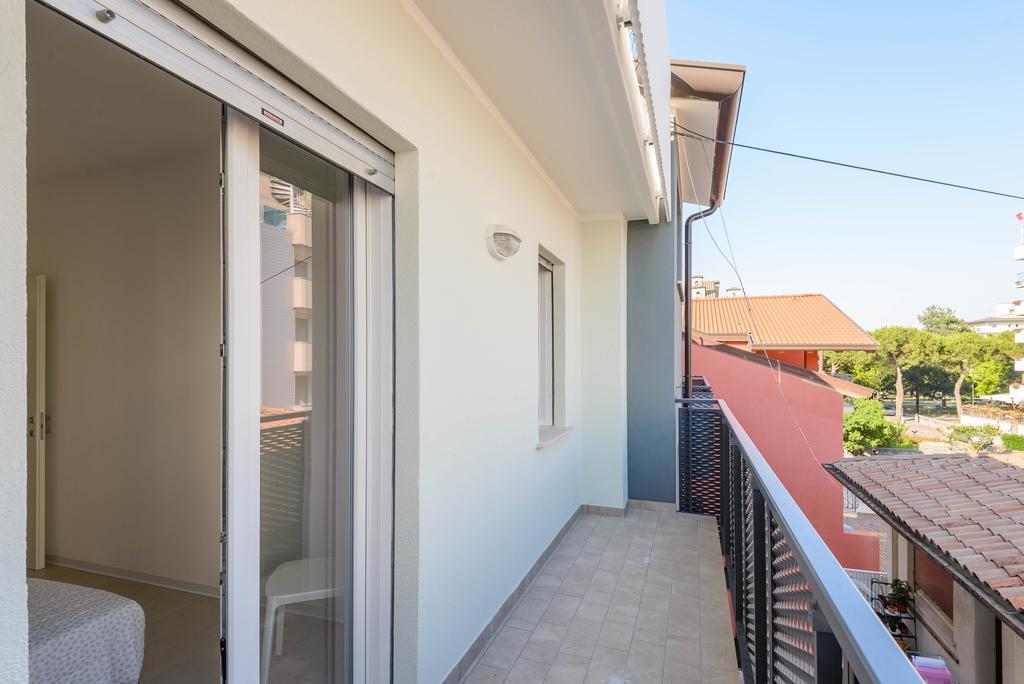 Apartamento Venus Lignano Sabbiadoro Exterior foto